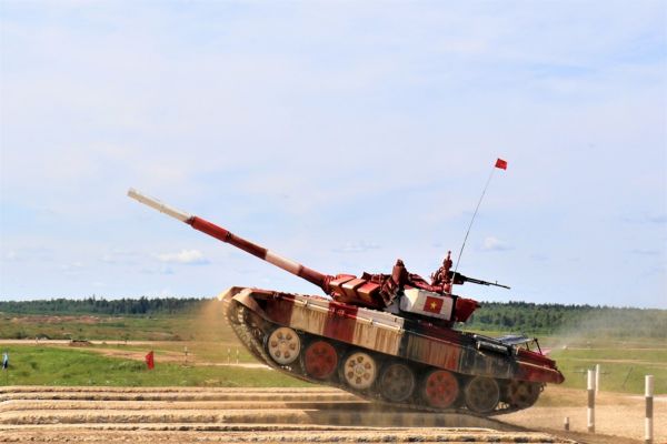 Triển lãm Xe tăng và khí tài quân sự Việt Nam lần đầu tiên tại tỉnh Thái Nguyên