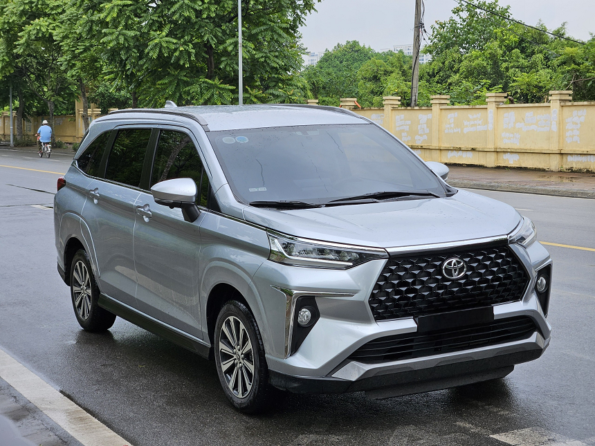 Toyota Veloz CVT 2022